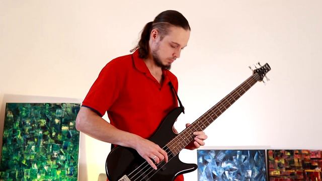 Playing my fav Metallica bass riff on a new bass смотреть онлайн