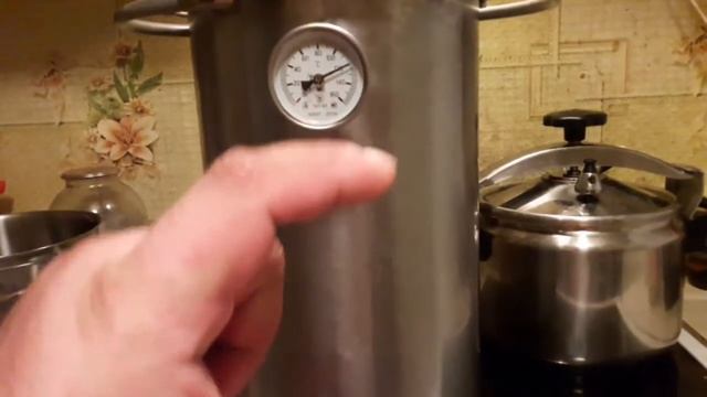 ВАРЮ ТУШЁНКУ. ЗАГЛУШИЛ ПРЕДОХРАНИТЕЛЬНЫЙ КЛАПАН НА 1,5 БАРА КРАНОМ МАЕВСКОГО. НЕ ПОВТОРЯТЬ. смотреть онлайн