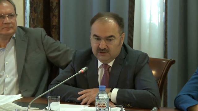 Антон Дроздов на круглом столе, посвященном изменению пенсионного законодательства смотреть онлайн