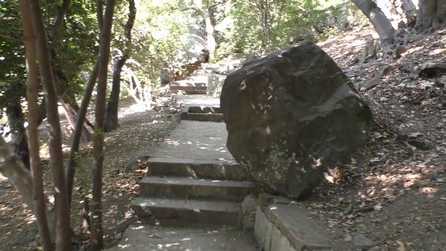 Алупка. Дорога в город с городского пляжа. смотреть онлайн