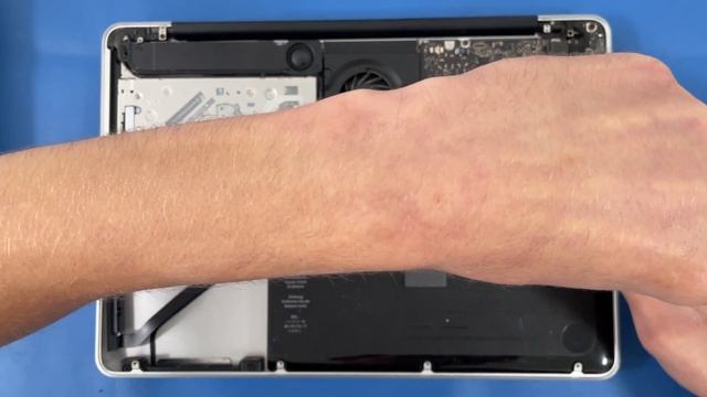 Remplacement De La Batterie Du MacBook Pro 13