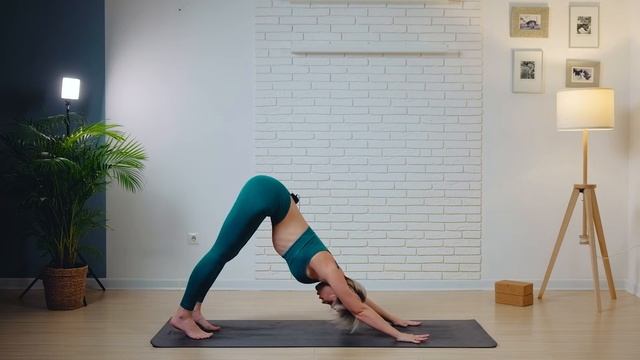 Йога за 20 минут | Хатха йога для начинающих | Люба йога смотреть онлайн