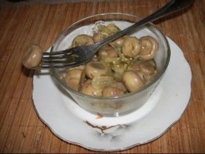 Маринованные шампиньоны по домашнему - простой рецепт маринованных грибов.