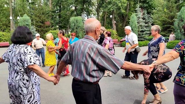ДВА БИЛЕТА В ЭТО ЛЕТО! ТАНЦЫ ХАРЬКОВ УКРАИНА ИЮЛЬ 2023 смотреть онлайн