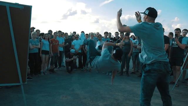 Just In Time Show смотреть онлайн