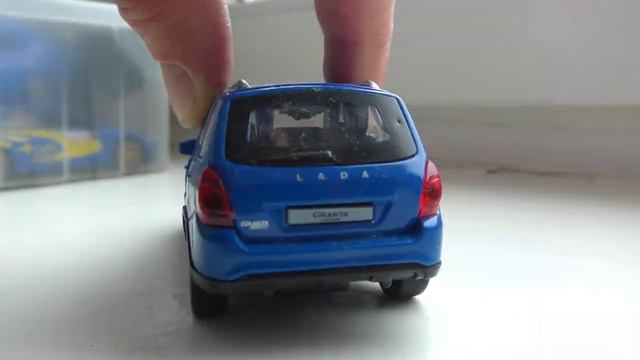 Diecast Video Showing Various Sports Cars, SUVs and more смотреть онлайн