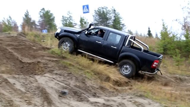 Усинские покатушки - тест тапок на Форде смотреть онлайн