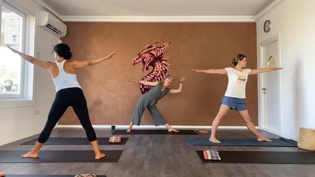 Общая практика асан йоги с акцентом на на работу с тазом смотреть онлайн