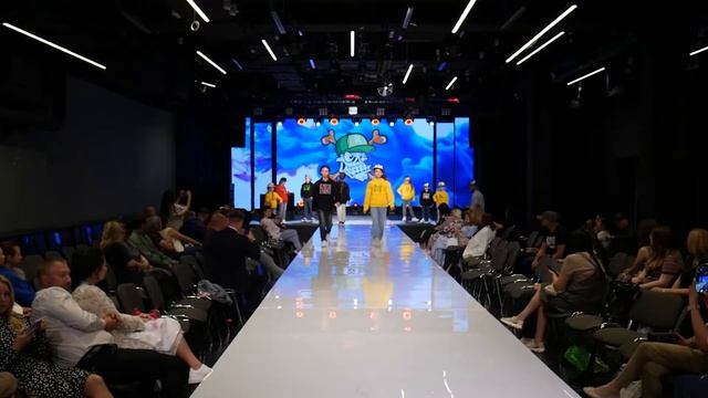 Fashion Show Moscow V сезон. Модные показы. ROY FINN смотреть онлайн