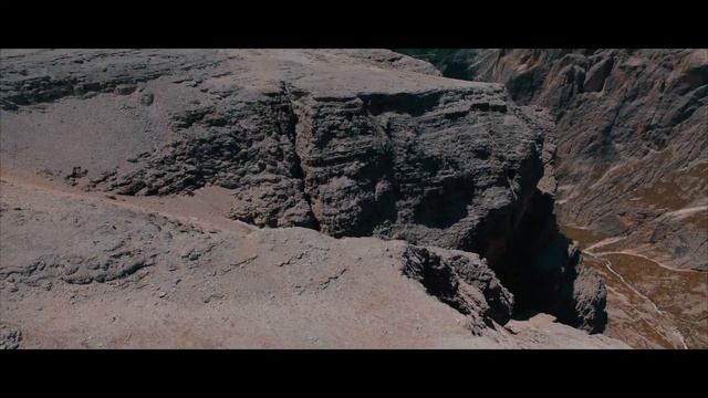 BE TOM - HOLIDAY IN DOLOMITI - PANASONIC GH4 | DJI PHANTOM 3 Pro | GOPROHERO4 - Best place in italy смотреть онлайн