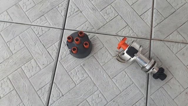 ПРИ РЕЗКОМ НАЖАТИИ НА ПЕДАЛЬ ГАЗА МАШИНА ТУПИТ ЗАХЛЁБЫВАЕТСЯ ХЛОПКИ С ХЛУШИТЕЛЯ. ПЛОХОЙ ЗАПУСК ДВИГ смотреть онлайн