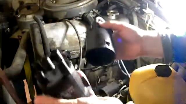 Крышка трамблера ВАЗ 2105 и "Дедовский способ" смотреть онлайн