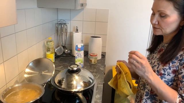 Паста с грибами -- безумно вкусная. Посиделки на кухне . смотреть онлайн