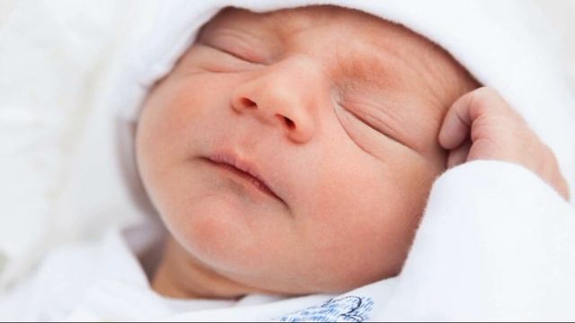 ПЛАЧЕТ НОВОРОЖДЕННЫЙ РЕБЕНОК ЧТО ДЕЛАТЬ | Почему плачет малыш