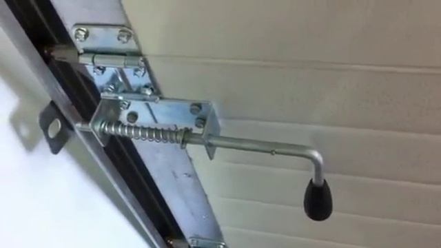 Замок задвижка для гаражных секционных ворот Дорхан смотреть онлайн