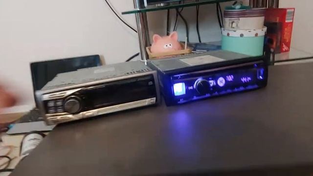 Alpine CDA 9855.  Comparare Cu Alpine CDA 195