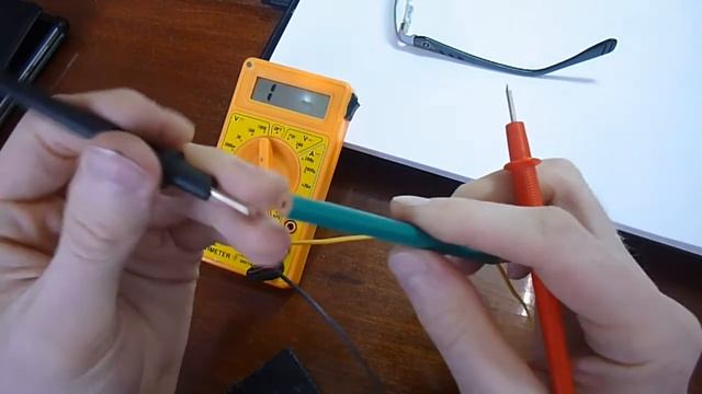 Что внутри солевой батарейки. Угольный или графитовый стержень? смотреть онлайн