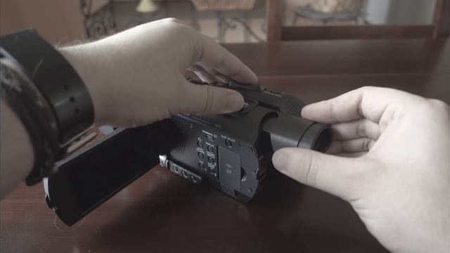 SONY HXR-NX80 4K Camcorder // Unboxing + Set-up + Test Footage смотреть онлайн