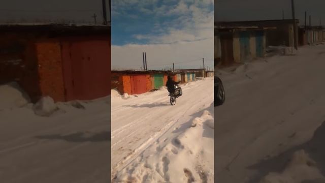 На заднем колесе зимой, лысая резина смотреть онлайн