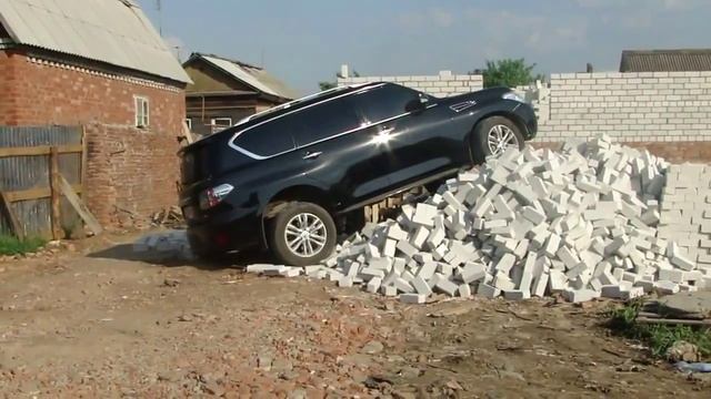 Авто приколы Nissan Patrol заехал на Эверест Просто дуркуют смотреть онлайн