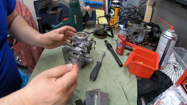 VIRAGO 1100 CARB ISSUE | FLOAT VALVE GONE | How to adjust fuel level | Emulsion tube O-ring swap смотреть онлайн