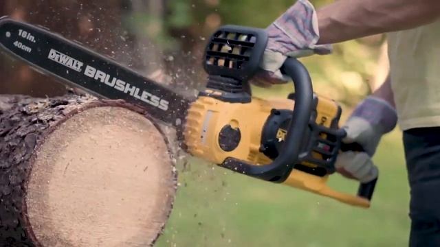Аккумуляторная цепная пила DCM575 от DEWALT