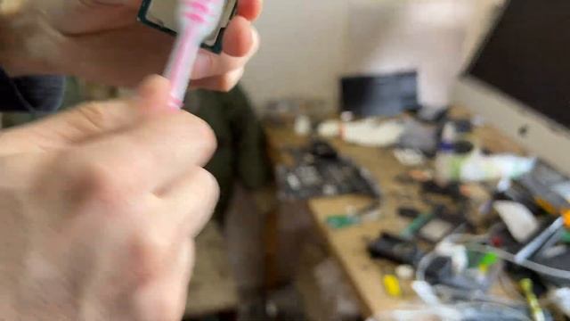 Разборка чистка от пыли замена термопасты iMac 27 5k Mid 2017 A1419 смотреть онлайн