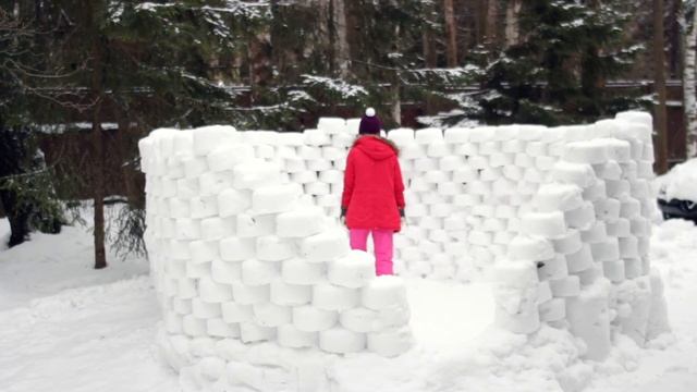 СТРОИМ МЕГА ФОРТ ИЗ СНЕГА DIY 500 ТАЗОВ ЧЕЛЕНДЖ СНЕЖНАЯ КРЕПОСТЬ ДОМ ИЗ СНЕГА | Elli Di смотреть онлайн
