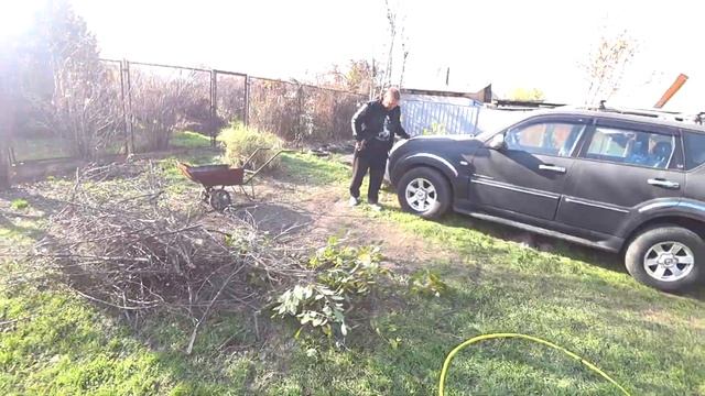 208 -23! Д/влог: были на барахолке - мега обзор, открыли панораму, у нас закапало Ура! смотреть онлайн