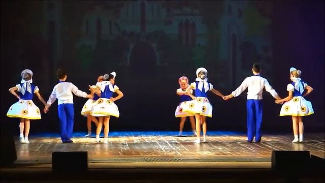 "Дымковская игрушка", образцовая студия танца "Краски мира" смотреть онлайн