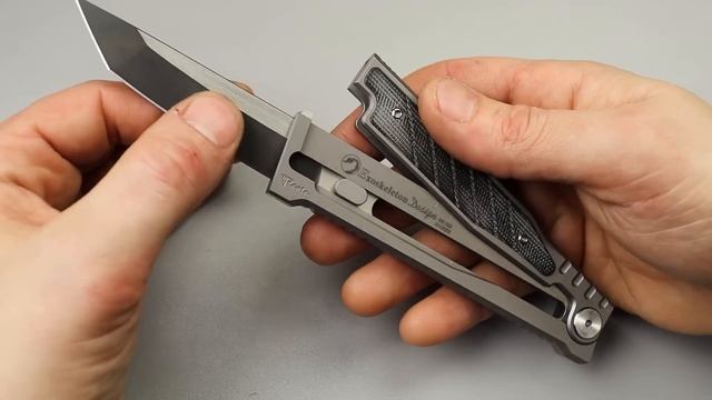 A Real Gravity Knife one of the most ILLEGAL knives to carry смотреть онлайн