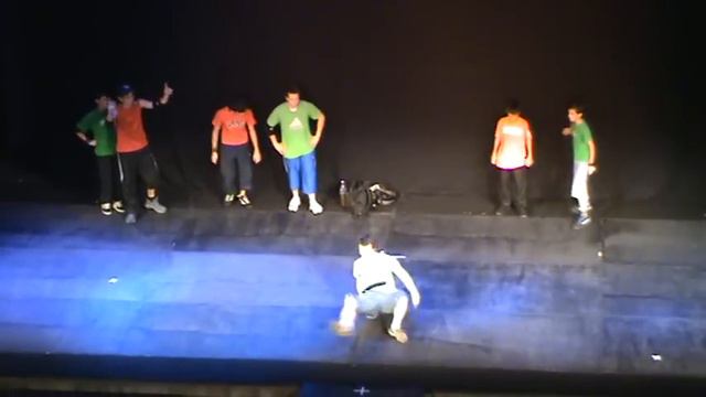 Ivan Alonso Breakdance смотреть онлайн
