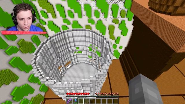 Hiding As TINY PLAYERS In JELLY’S HOUSE! (Minecraft Hide & Seek) смотреть онлайн