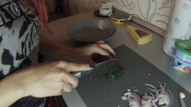 Пицца со шпинатом! Вкусно как с мясом, только по-другому)) смотреть онлайн