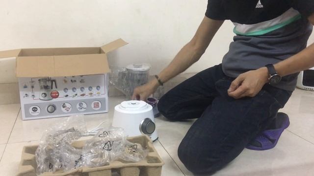 Mở hộp máy xay đa năng Philips HR7761 смотреть онлайн