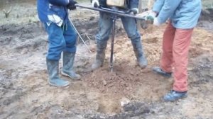 №009. ТИСЭ. Бурение мотобуром  скважен для свайноростверкового фундамента