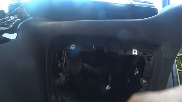 Как снять бардачок на CITROEN C3 PICASSO/Для чего эти РЕЗИНКИ??? смотреть онлайн