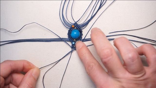 DIY boho beaded macrame bracelet | Micro-macrame bracelet tutorial смотреть онлайн