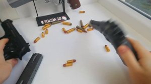 Макет пистолета Beretta m9 напечатаного на 3d принтере