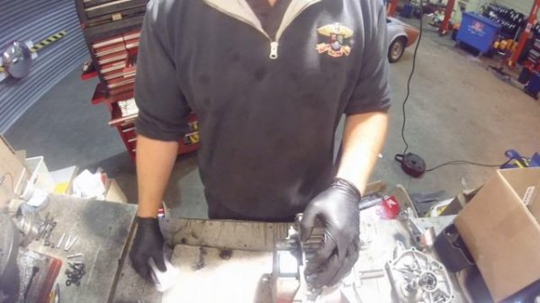 Honda GX160 / GX200 Engine Tuning. Fitting an Offset Keyway into a GX160/GX200 Kart Engine