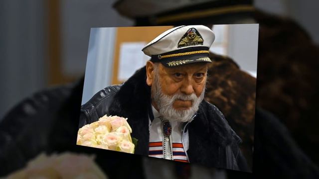 Друг отца Филиппа Киркорова оказался мошенником, обманув Бедроса Киркорова на 3,5 миллиона рублей. смотреть онлайн