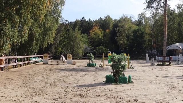 Вера Матвеева КСК Белая дача. Соревнования по конкуру 60см. 3е место. смотреть онлайн