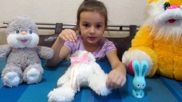 Машина коллекция плюшевых зайцев. Игрушки для детей смотреть онлайн