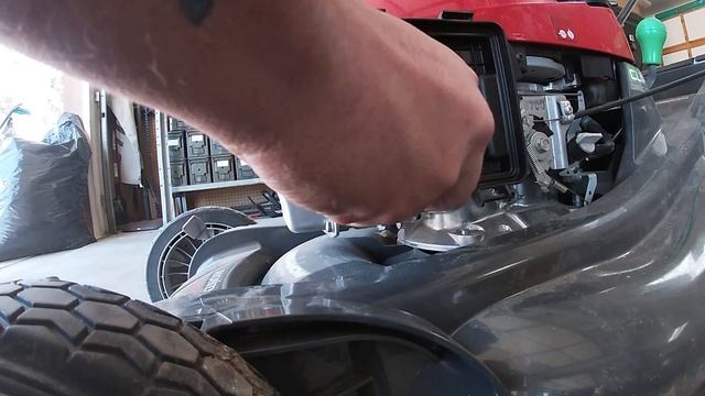 Getting Lawn Mower ready for the 2022 Mowing season!!! Honda GCV200 repair. смотреть онлайн