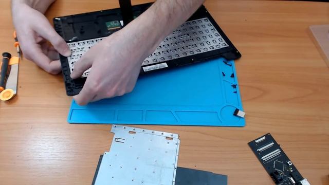 Замена клавиатуры в ноутбуке ASUS R515MA смотреть онлайн