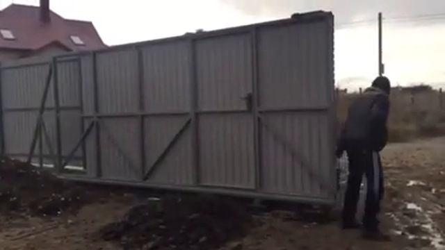 Откатные ворота в Саратове, на системе дорхан, аккуратные, недорогие, красивые. СОВЕРСТРОЙ. смотреть онлайн