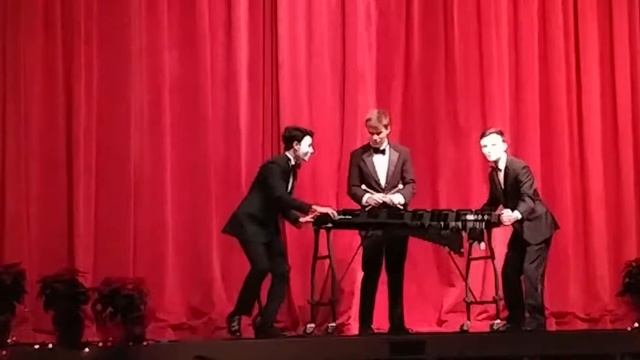 "Sabre Dance" Xylophone Act смотреть онлайн