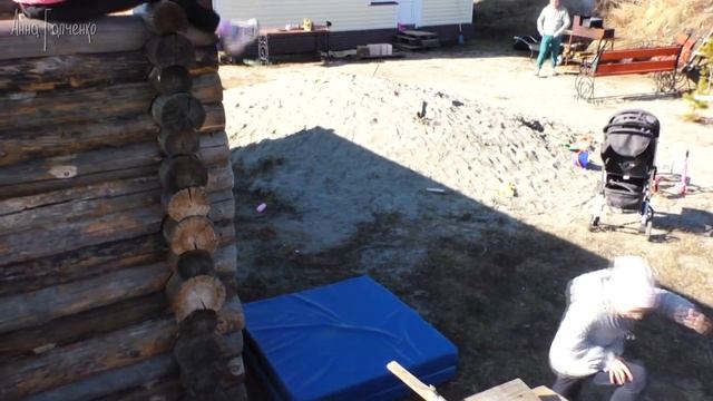 КОПТИМ РЫБУ ♥ Как укладываю детей спать ♥ День рождения Жени. Огородные дела. Починили УАЗик смотреть онлайн