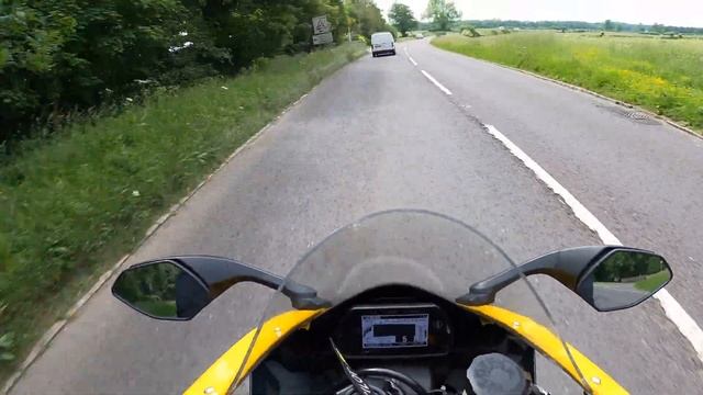 Yamaha 2CR R1 review Akrapovic Exhaust // Launch control // POV // Fly by // LOUD! смотреть онлайн