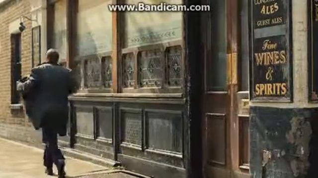 Легенда Том Харди Сцена в баре на русском